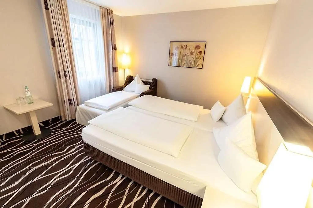 Hotel Demas Muenchen-Унтерхахинг 3*, Унтерхахинг