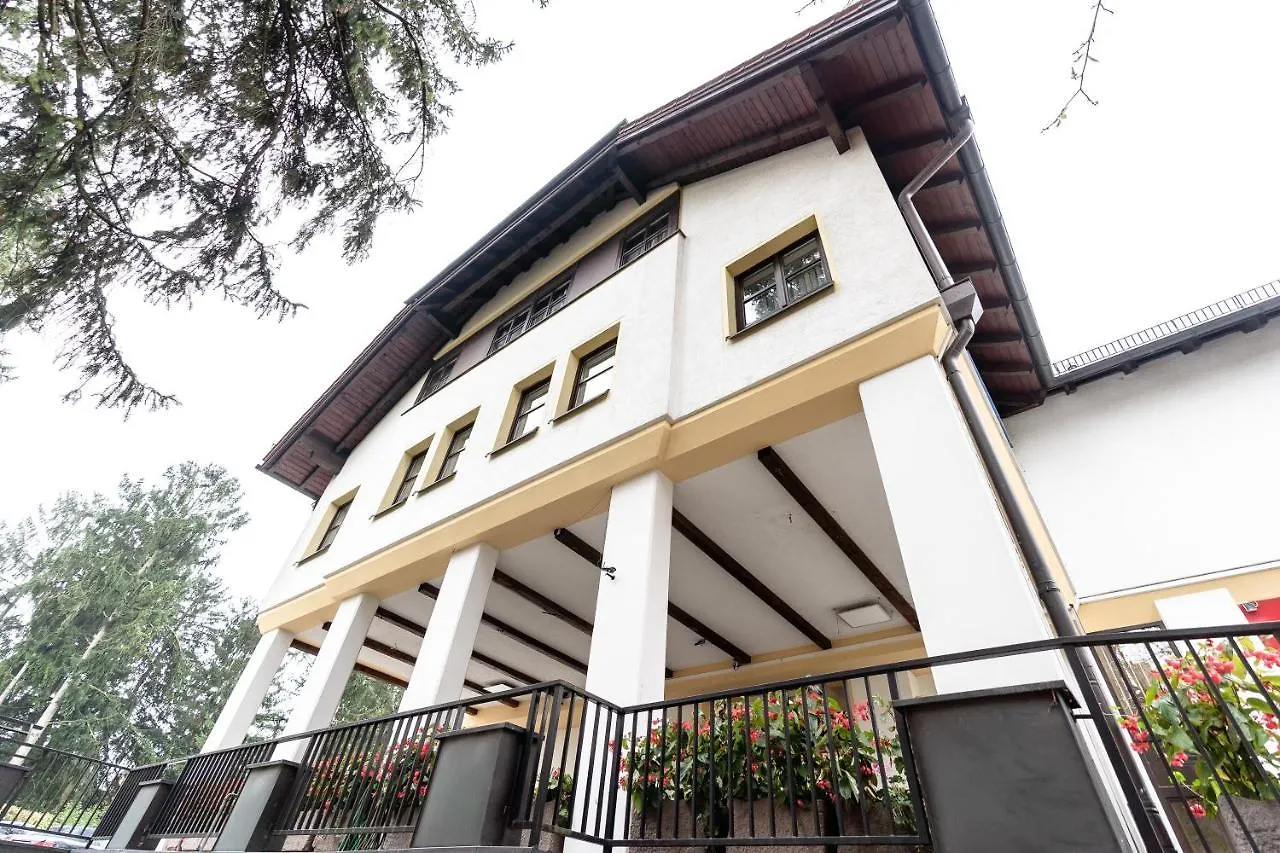 Hotel Demas Muenchen-Унтерхахинг Унтерхахинг