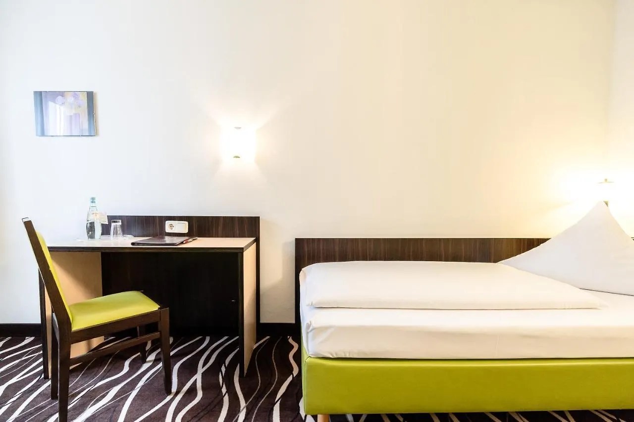 Hotel Demas Muenchen-Унтерхахинг